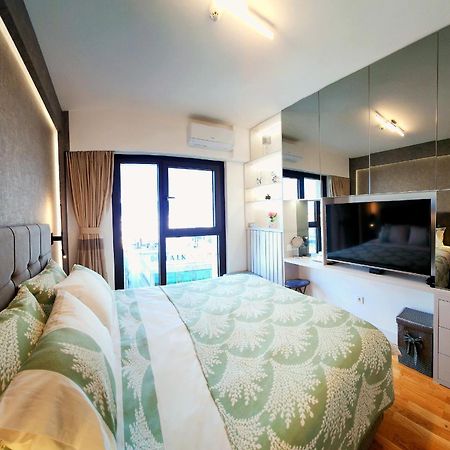 Diamond Residences 10Th Fl. Lux Apt. W/ City View Skopje Bagian luar foto
